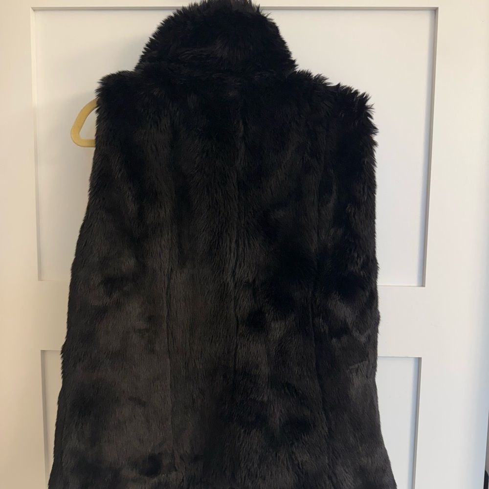 Reversible Faux Fur Black Vest - Picture 2 of 4